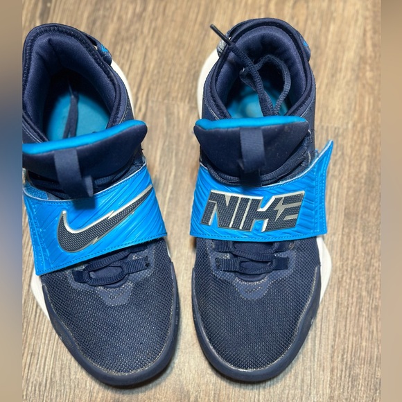 Nike Future Court 3 "Midnight Navy/Blue/Metallic Silver" Basketball Shoes size 6 - Picture 9 of 17